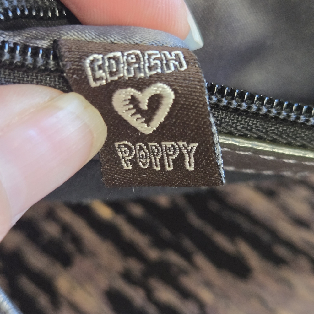 Coach Poppy Black & Silver Heart Wristlet - Picture 7 of 12